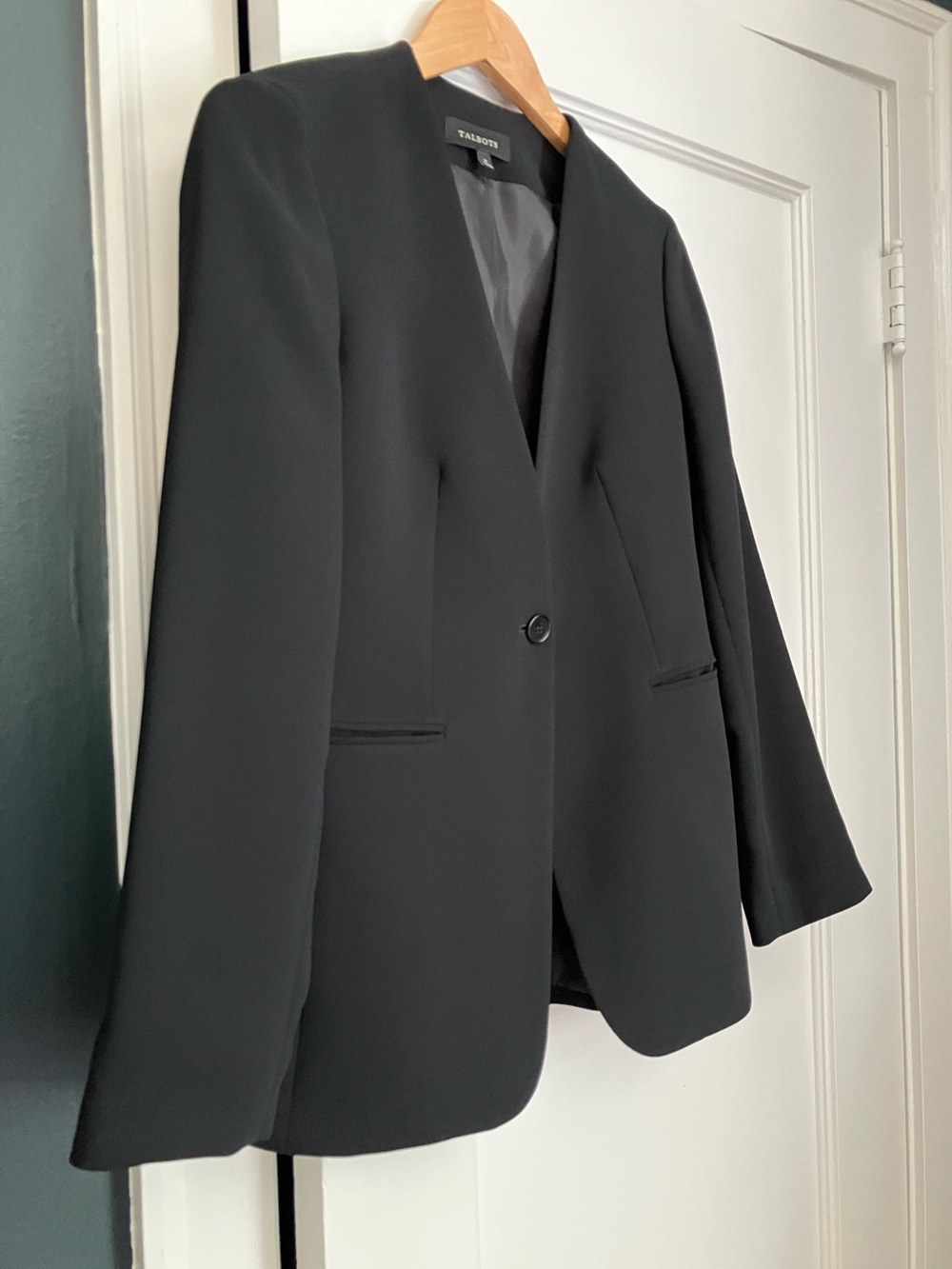 Talbots Black Collarless Blazer Size 8 Minimalist Longline Career Jacket